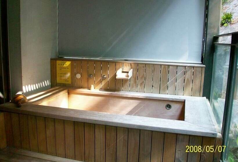 هتل Tsauing Spa Vacation