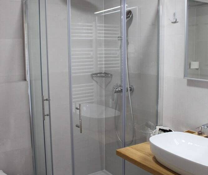 호텔 Pension Vuglec Breg