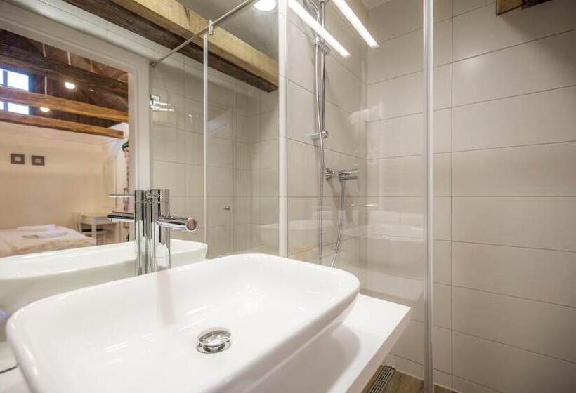 호텔 Pension Vuglec Breg