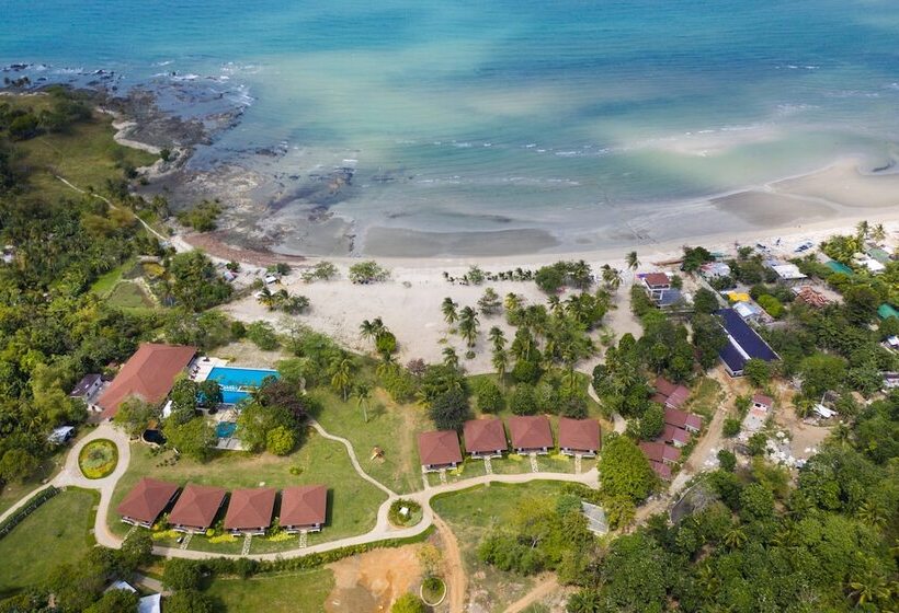 Solina Beach & Nature Resort