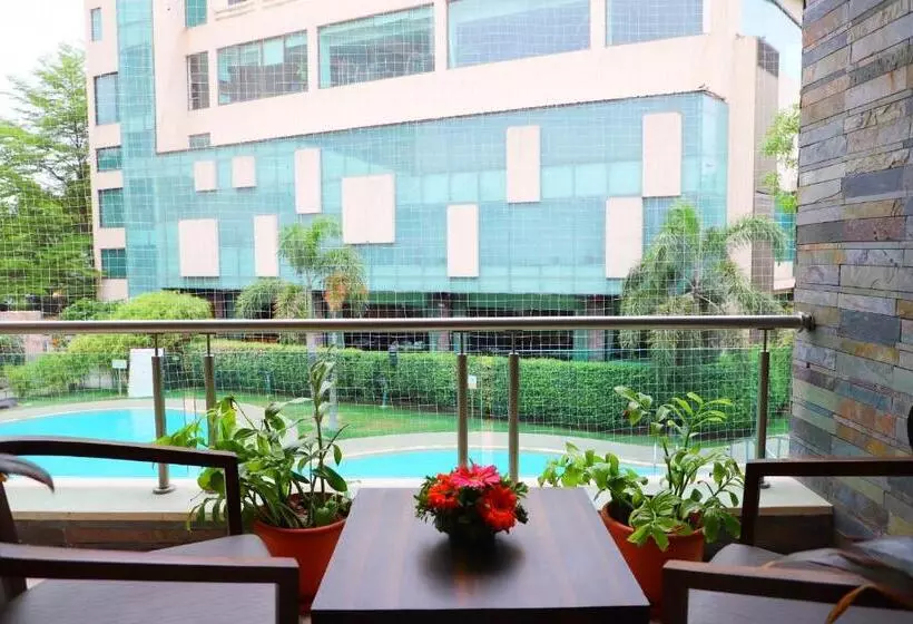 Boulevard 9 Luxury Resort & Spa