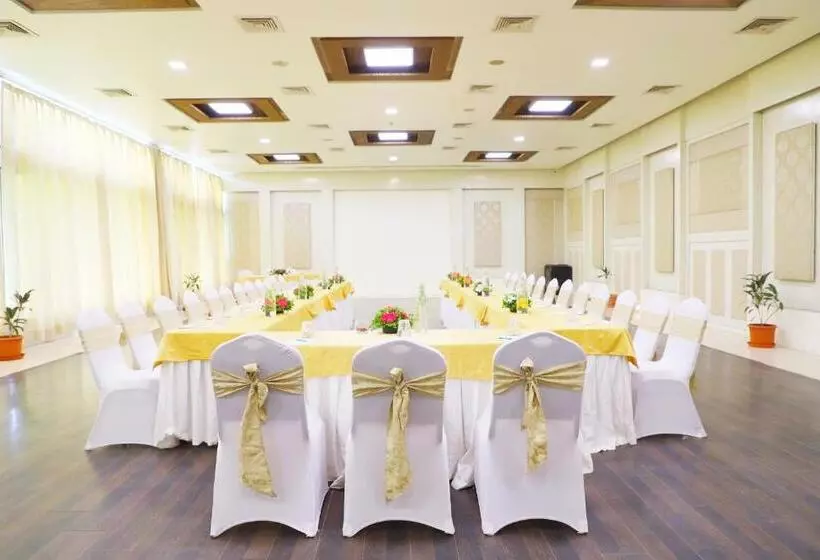 Boulevard 9 Luxury Resort & Spa