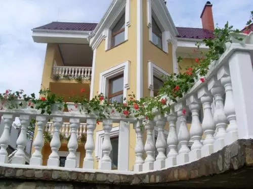 Majatalo Gnizdo Golubky