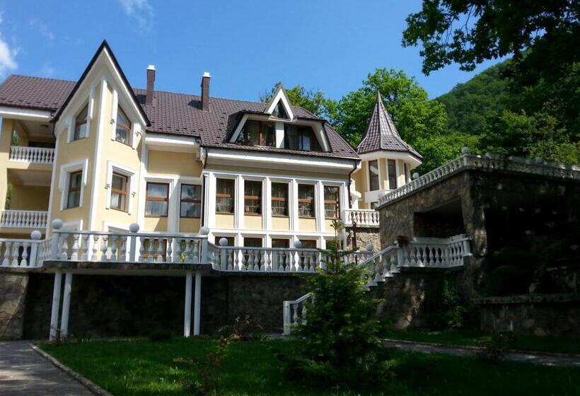 بنسيون Gnizdo Golubky