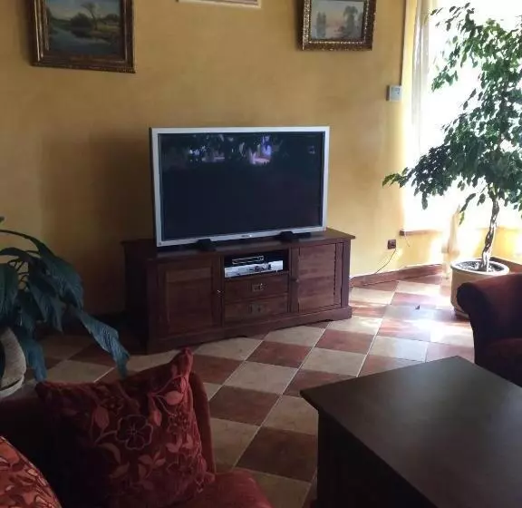 Majatalo Gnizdo Golubky