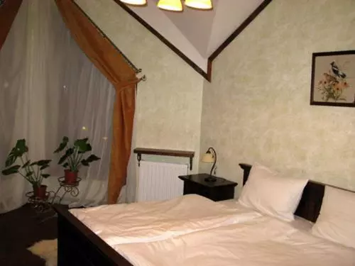 Majatalo Gnizdo Golubky