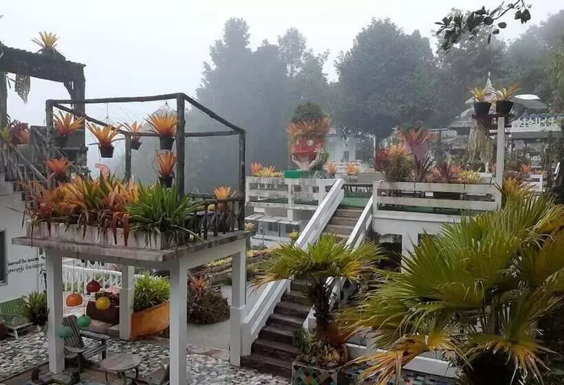 Hotelli Banthorphan Resort