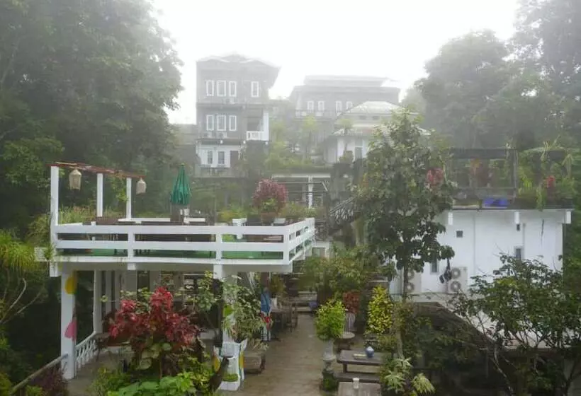 Hotelli Banthorphan Resort