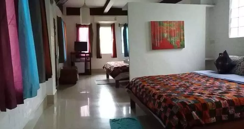 Hotelli Banthorphan Resort