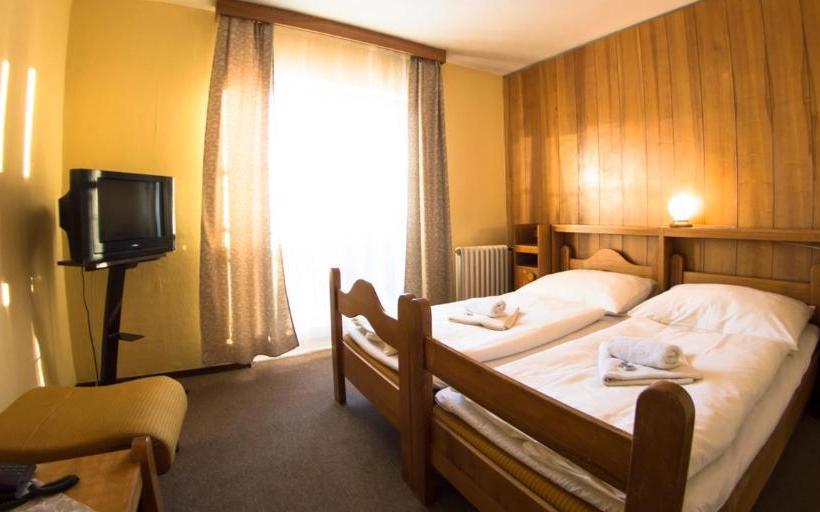 Отель Tanecnica