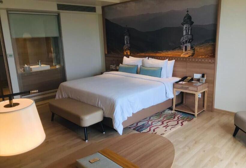 Отель Bellevue Sarovar Premiere Junagadh