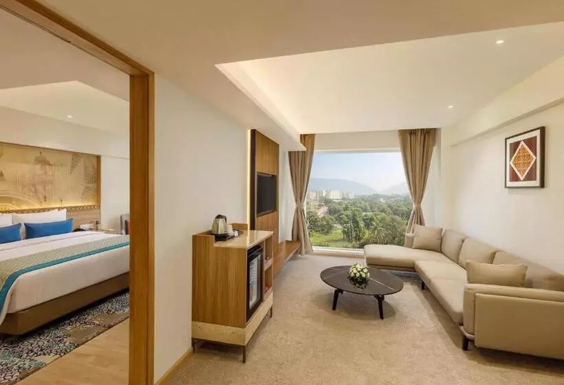 Hotelli Bellevue Sarovar Premiere Junagadh