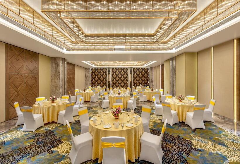 Отель Bellevue Sarovar Premiere Junagadh