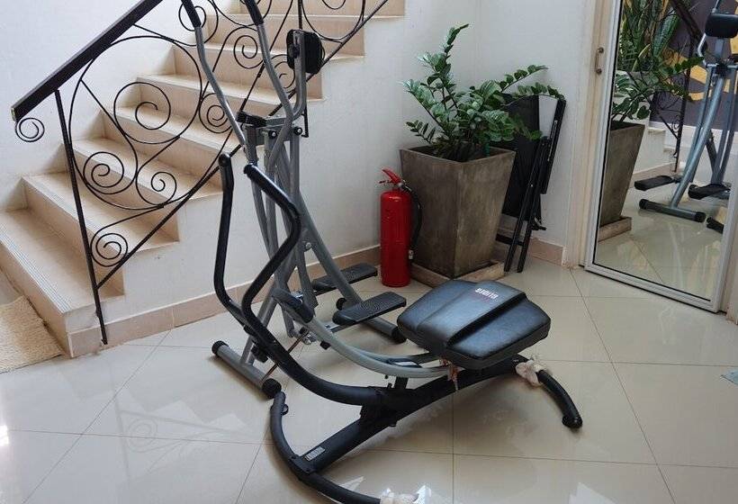 Hotel Thatphanom Place