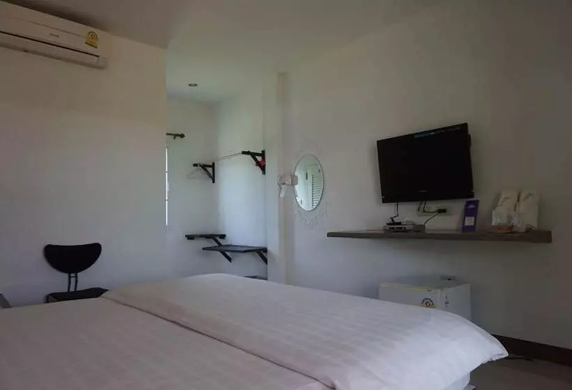 Hotelli Thatphanom Place