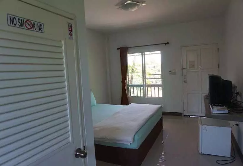 Hotelli Thatphanom Place