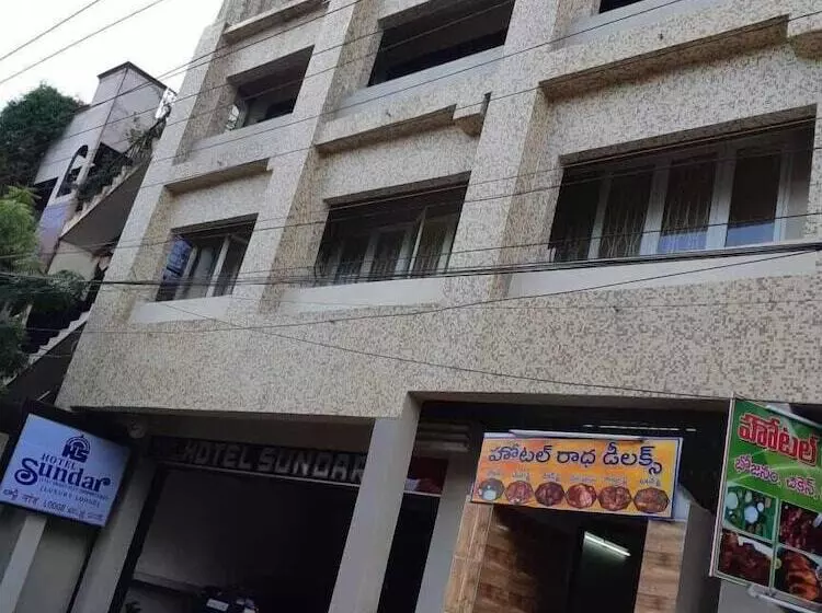 Iroomz Hotel Sundar