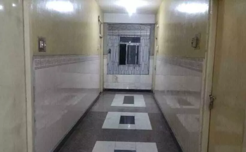 Iroomz Hotel Sundar