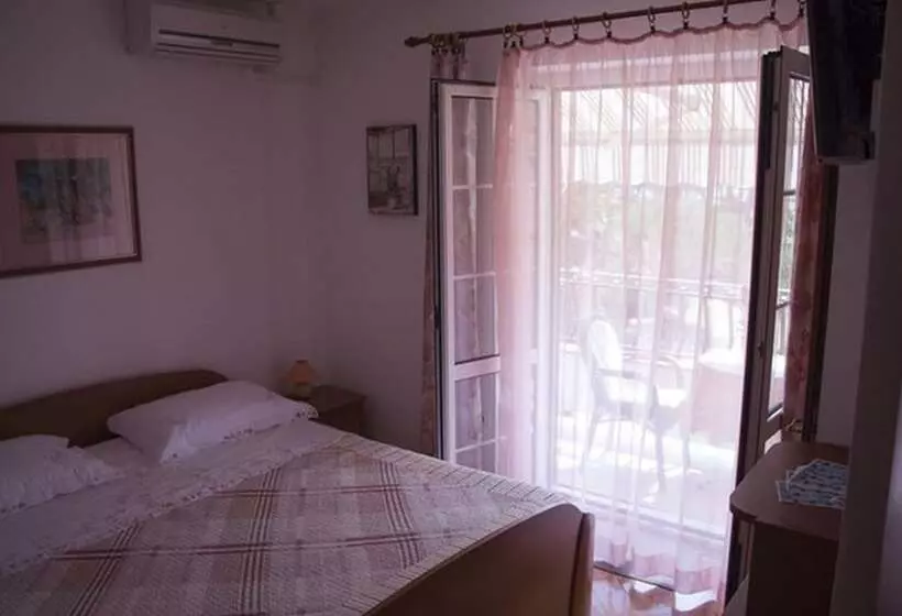 ペンション Apartments And Rooms Pende