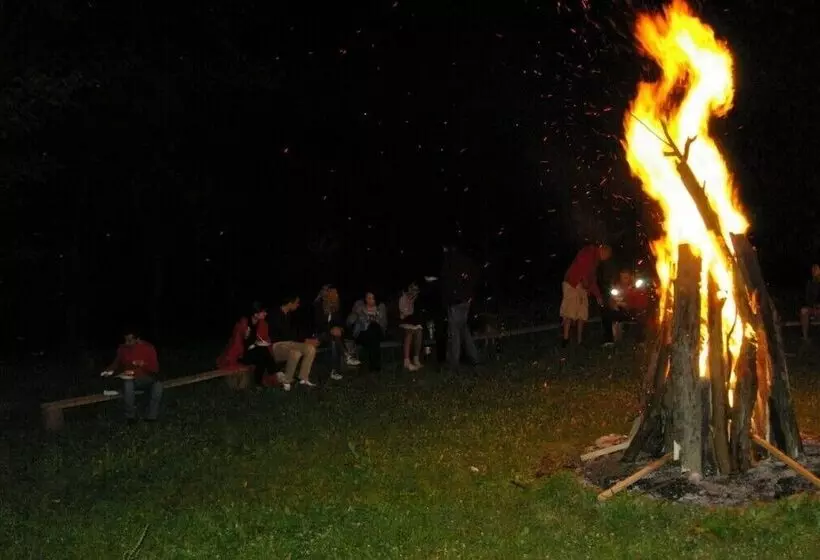 Majatalo Conacul Bunicilor