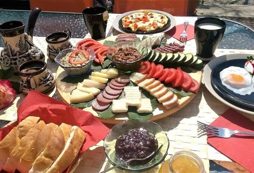 Majatalo Conacul Bunicilor