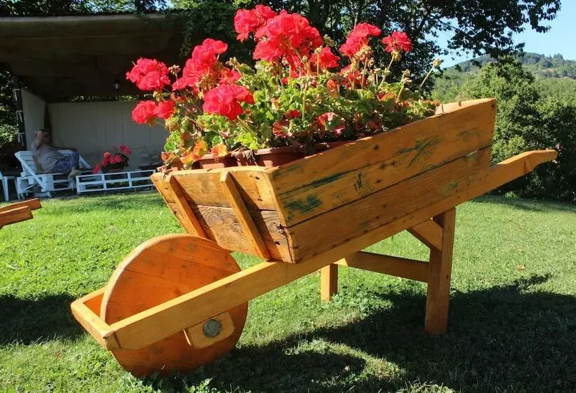 Residenssi Borgo Caiano Country Inn