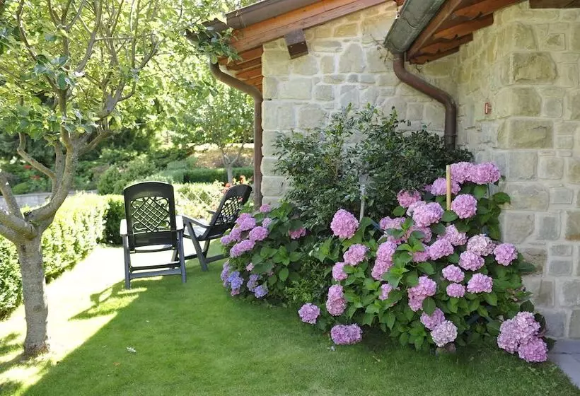 Residenssi Borgo Caiano Country Inn