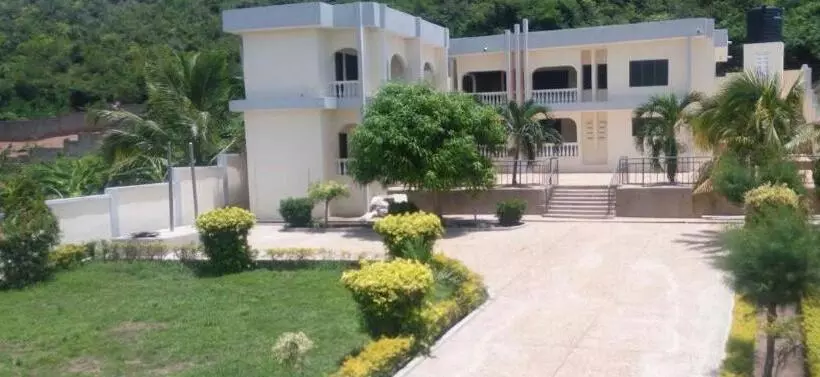 Lomakeskus Jackson Guesthouse Anomabo