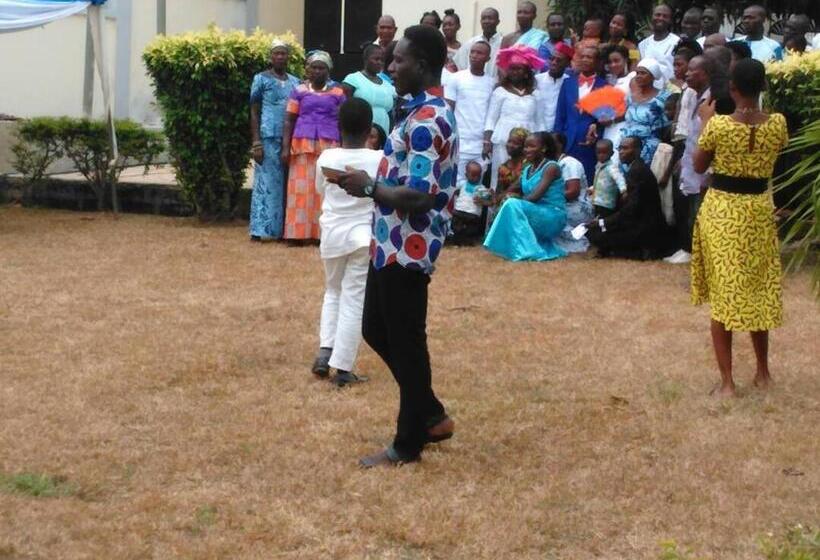 リゾートホテル Jackson Guesthouse Anomabo