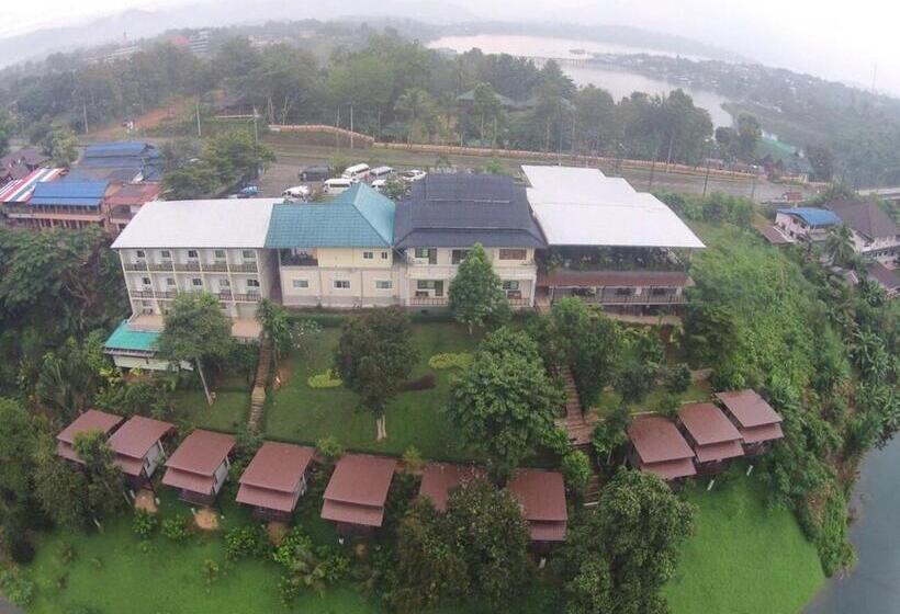 Отель Sangkla Resort