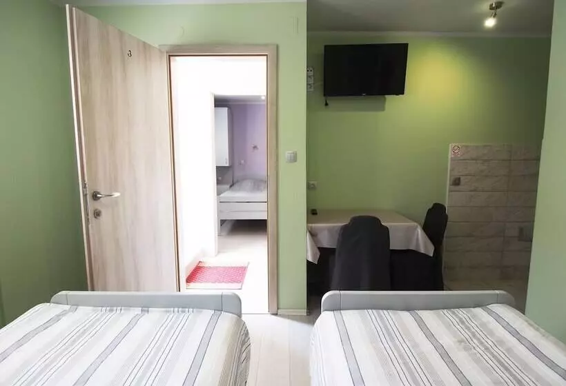 Majatalo Apartments And Rooms Pavek