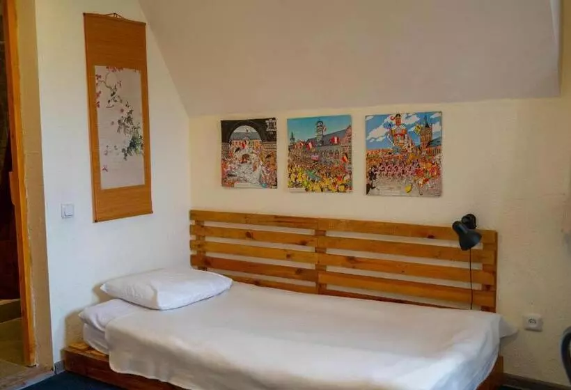 ペンション Lermont Guest House