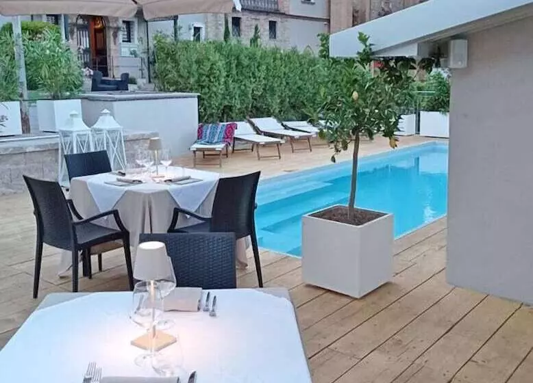 Lomakeskus Borgo Pilotti Hotel & Restaurant