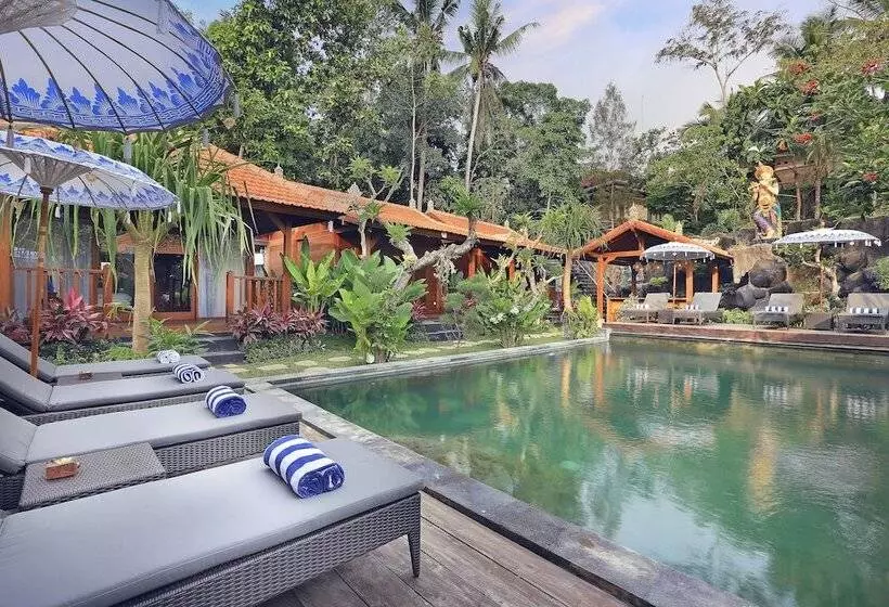 ホテル Batu Agung Villas