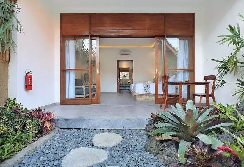 ホテル Batu Agung Villas