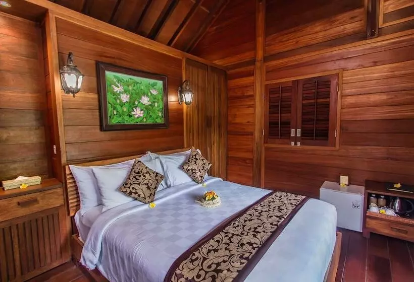 ホテル Batu Agung Villas