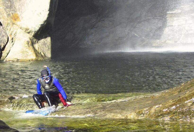 호스텔 Baracca Backpacker