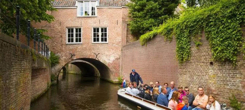 ベッドアンドブレックファースト Het Hart Van Alem