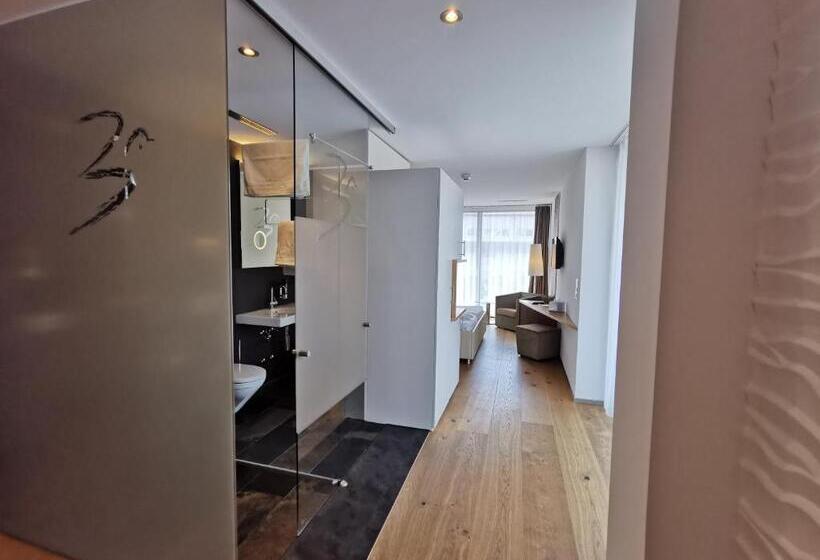 בית מלון כפרי Ava