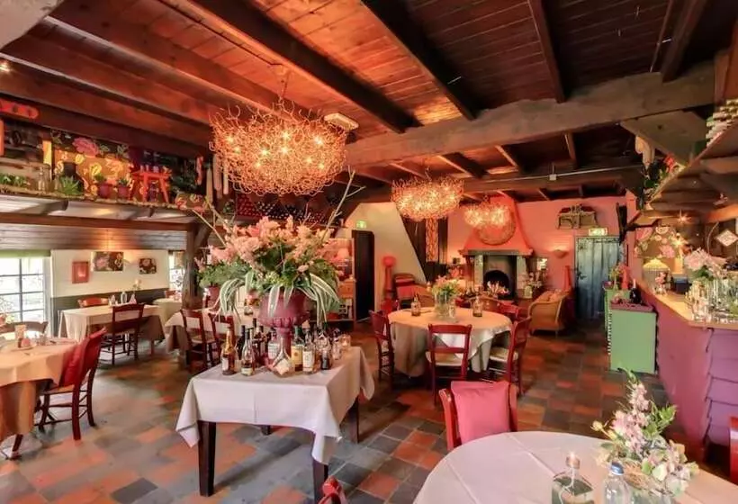 Hotelli Boerderij Restaurant De Gloepe