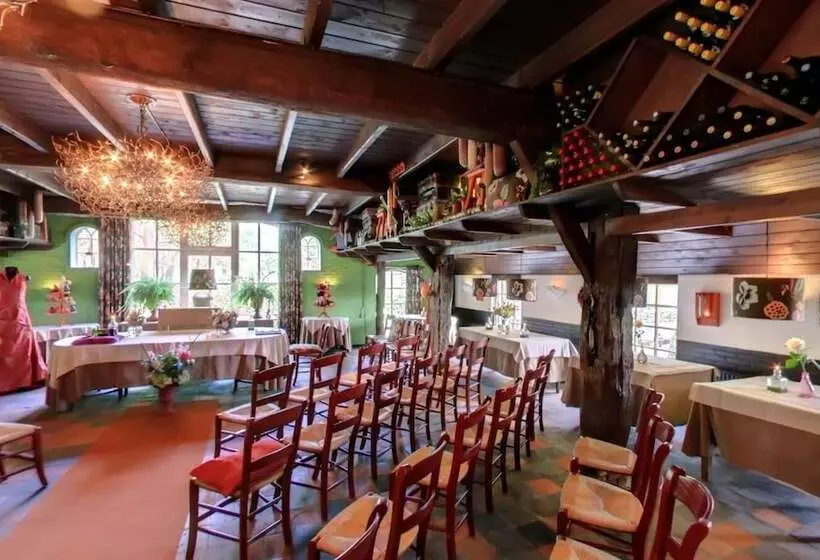 Hotelli Boerderij Restaurant De Gloepe