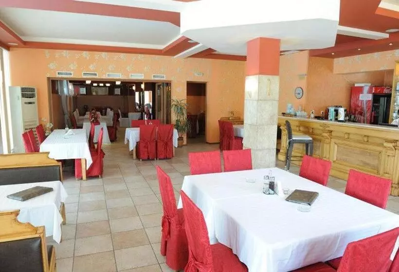 Hotelli Complex Racic