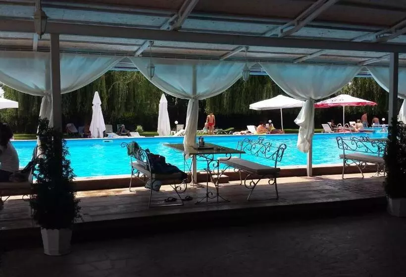 Hotelli Complex Racic