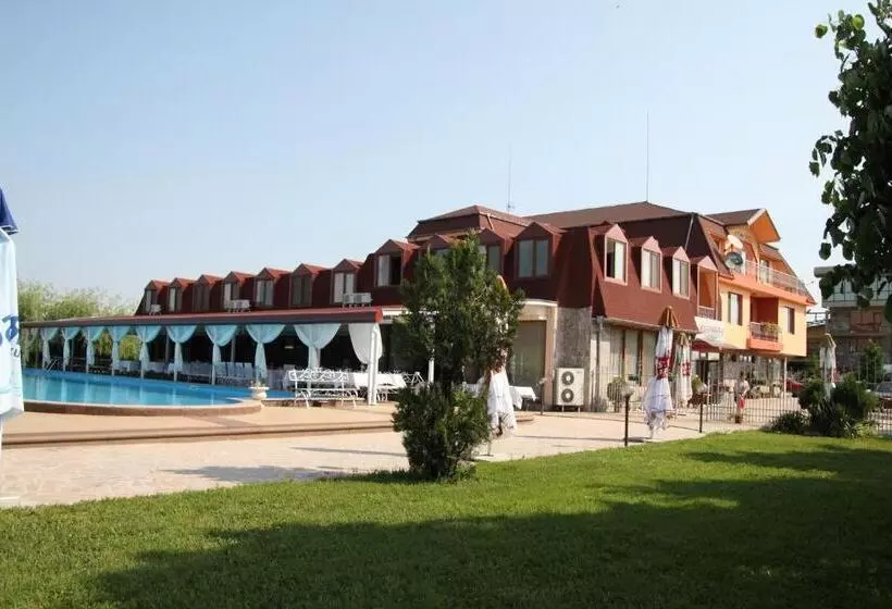 Hotelli Complex Racic