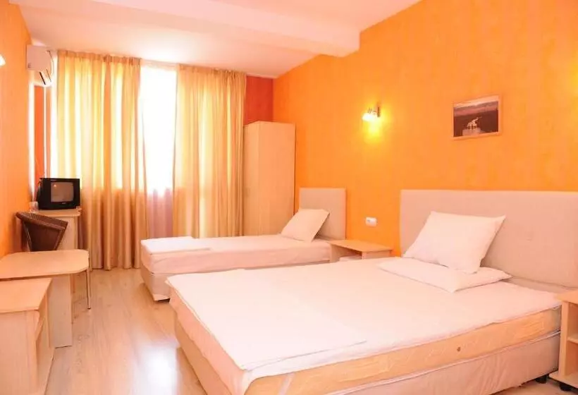 Hotelli Complex Racic