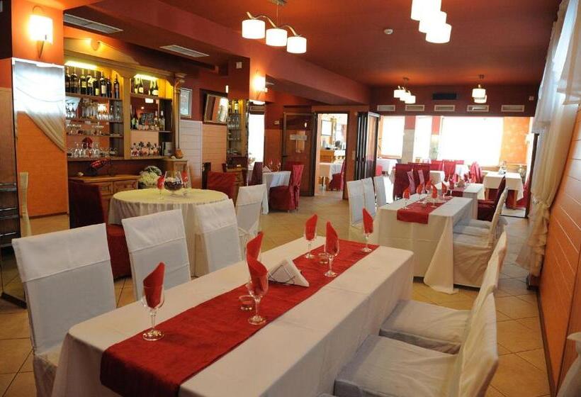 Отель Complex Racic