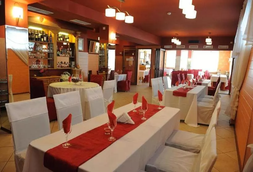 Hotelli Complex Racic