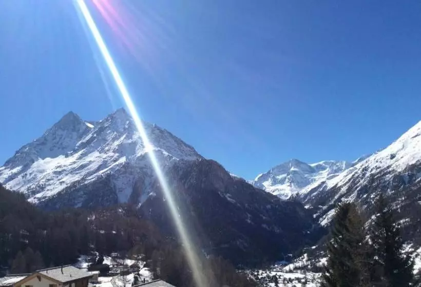 ホテル De La Sage