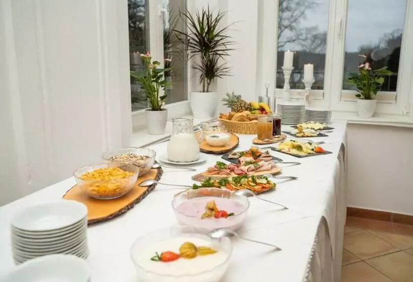 Hotelli Gut Gnewikow