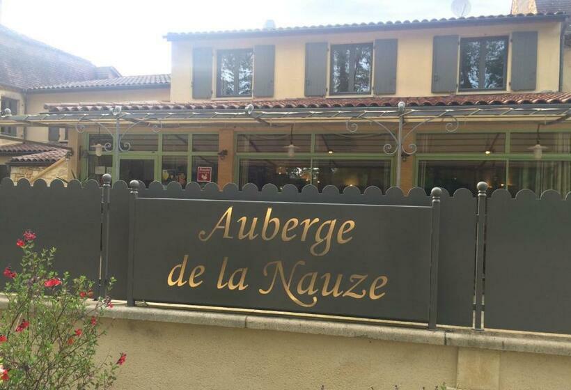Отель Hôtel Auberge De La Nauze